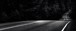 夜晚道路背景