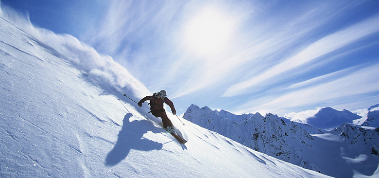 雪橇滑雪运动大气白色海报背景