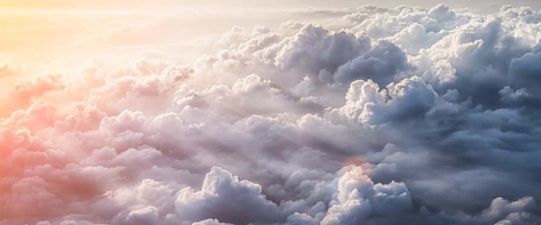 磅礴云层背景图