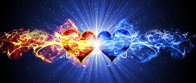 炫酷火焰心形蓝色背景高清图片