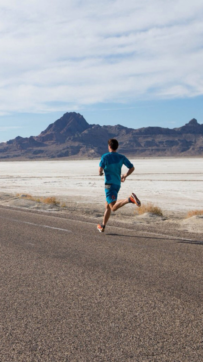 奔跑的人h5素材背景