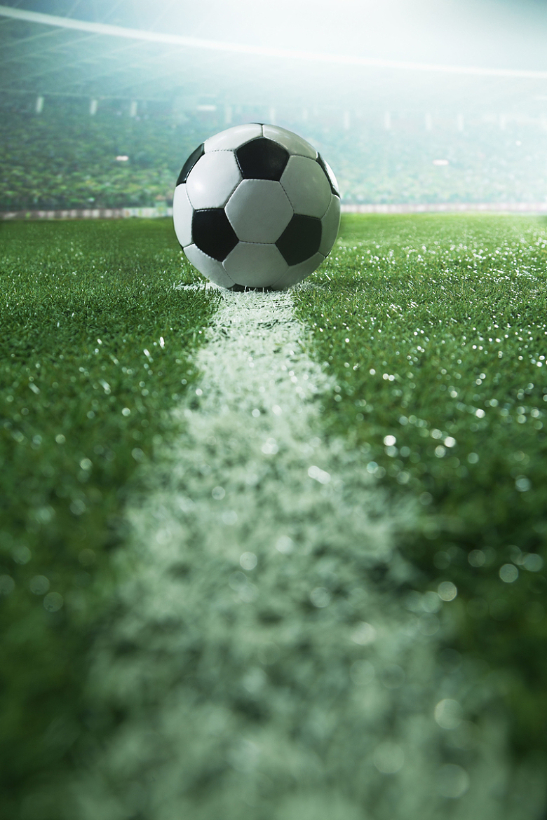 绿色静谧足球赛开场海报背景
