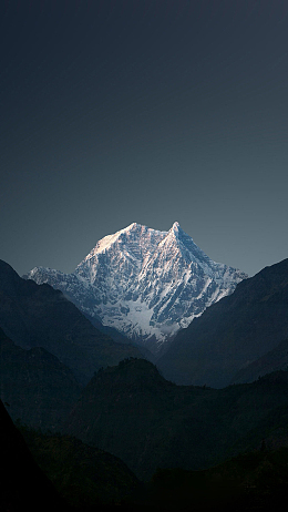 远处的山