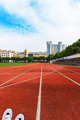 清爽风格大学迎新海报