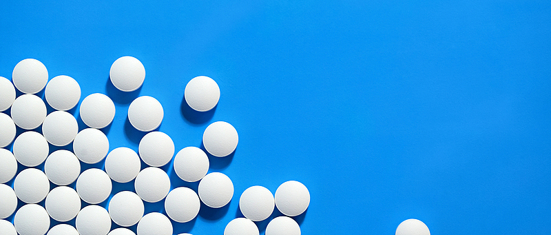 药品背景jpg创意前卫旋涡药丸医药海报背景素材aijpg设计师药不能停