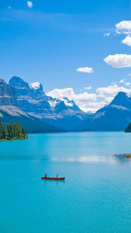 蓝色雪山h5背景