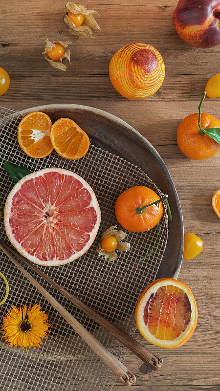 桌子甜橙美食h5背景素材