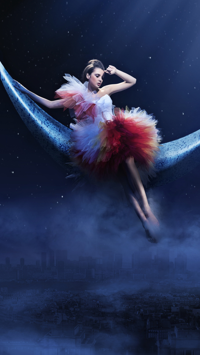 蓝色月亮美女psd分层h5背景素材