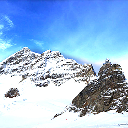 雪山风景羽绒服主图背景素材