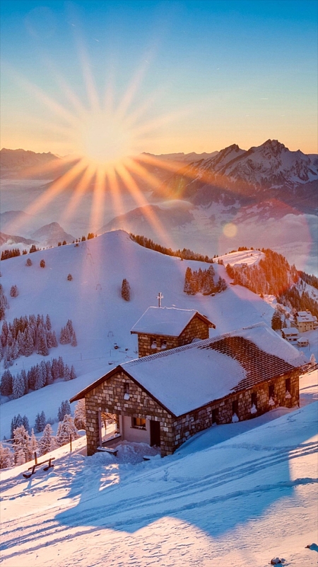 阳光山峰雪景H5背景
