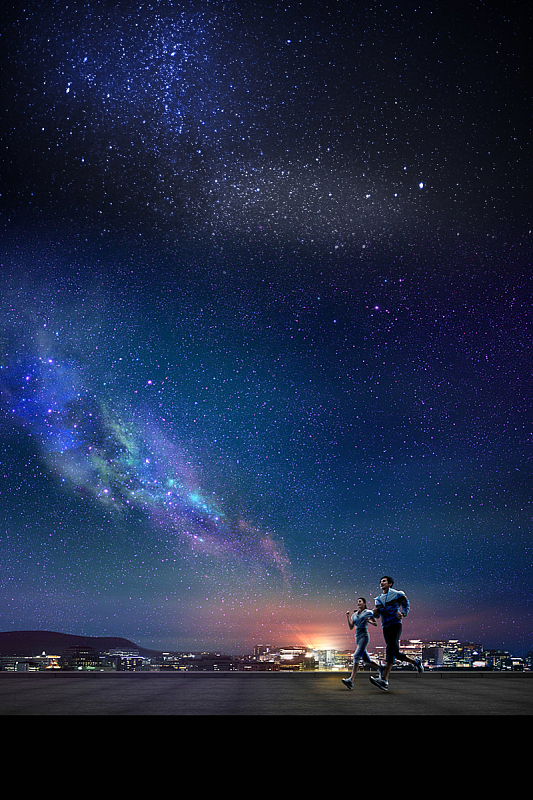 简约时尚梦幻星空夜晚健身广告