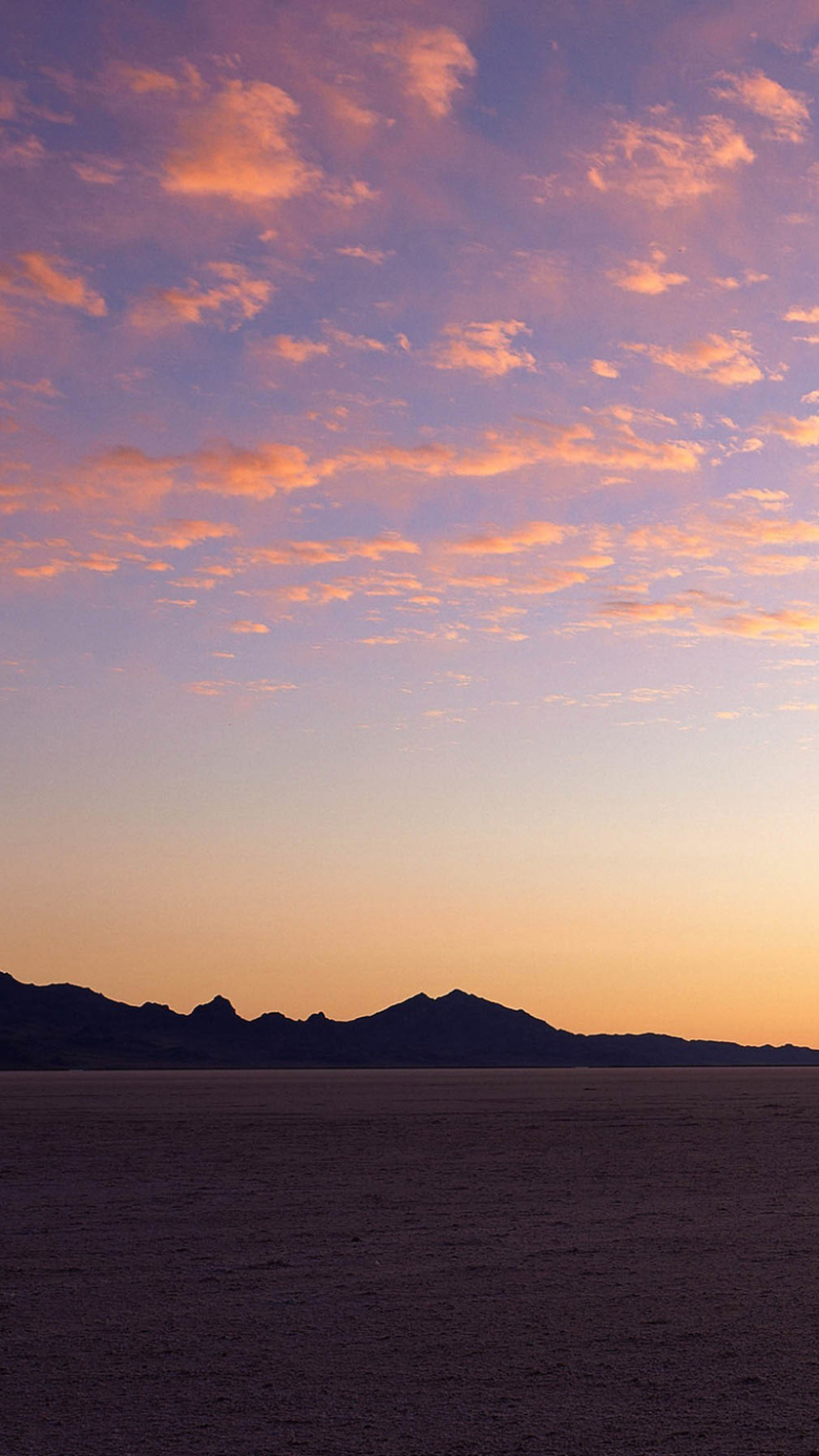 紫色渐变黄昏风景h5背景素材