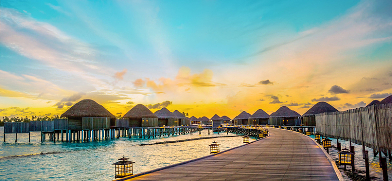 旅游度假村海报背景