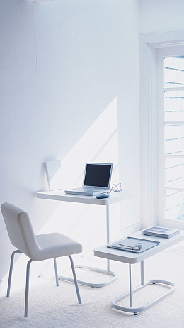 简约白色办公桌H5背景素材