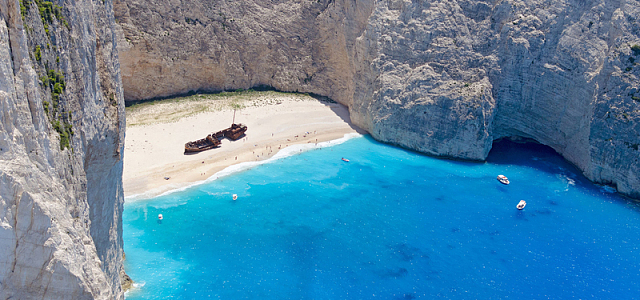 沉船湾风景背景图