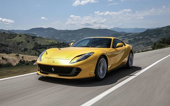 黄色 跑车 室外 汽车 背景3