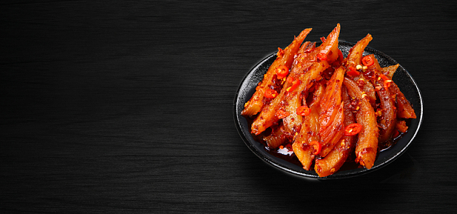 麻辣鸡爪简约黑色背景