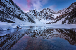 雪山  湖水