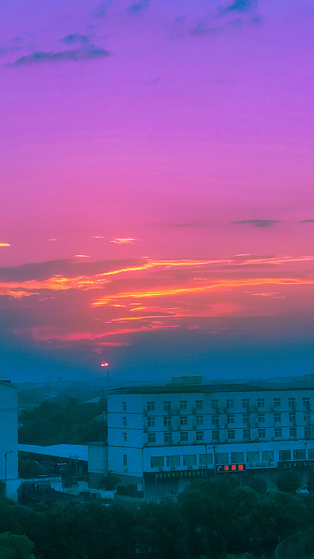 校园操场夕阳调色唯美粉色梦幻