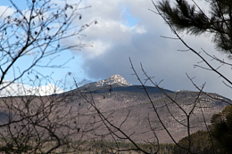 雪峰山冬天积雪高山