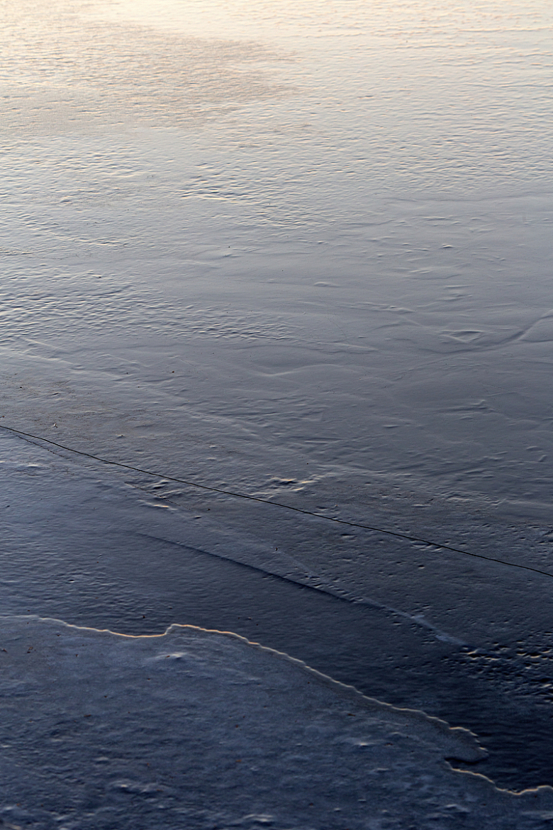 湖上的琉璃冰