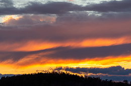 炽热的晚霞傍晚落日火烧云
