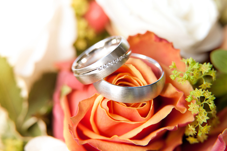 结婚戒指花朵鲜花