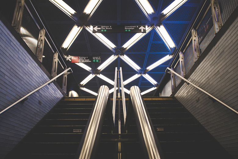 纽约地铁楼梯扶手
