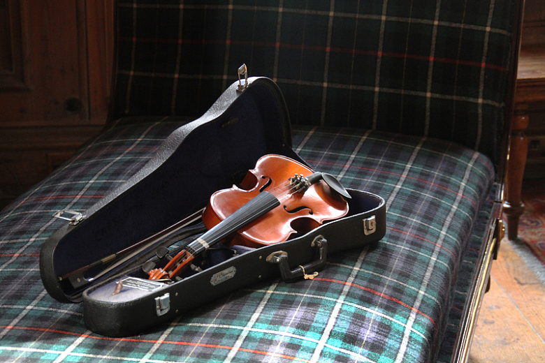 小提琴乐器床摄影