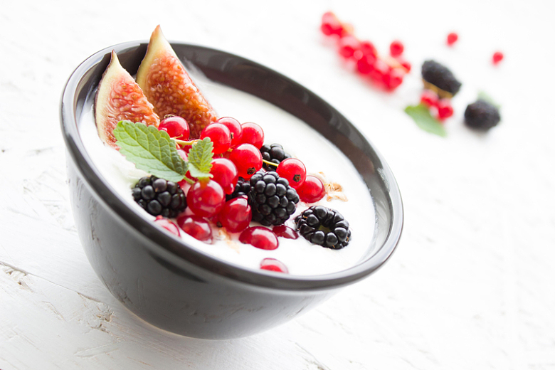 酸奶浆果水果树莓