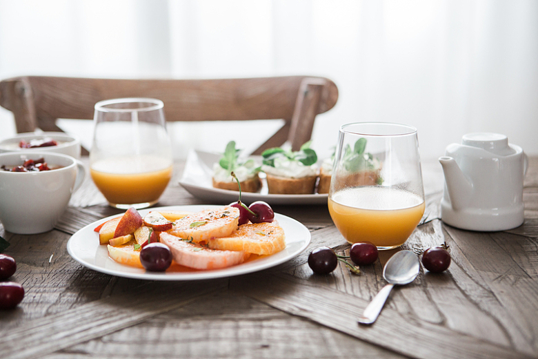 橙汁早餐樱桃餐桌
