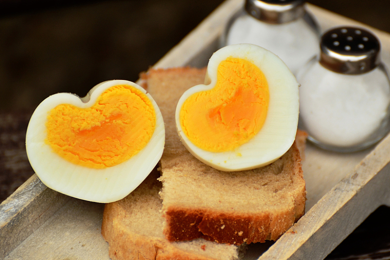 鸡蛋早餐面包食物