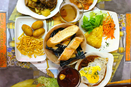 午餐餐盘面包土豆鸡蛋
