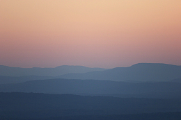 山地日落夕阳背景