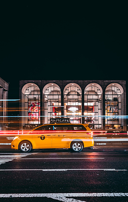 出租车城市夜晚灯光