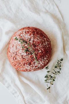 甜菜根面包食物切片摄影