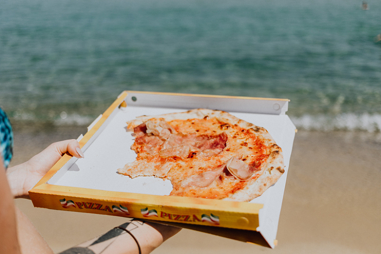 海滩披萨食物大海