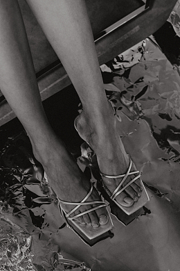 拍摄美丽亚洲模特