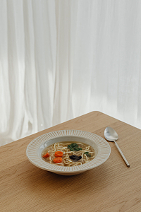 滋补鸡汤食物餐桌