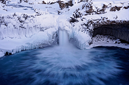 瀑布冰山雪山冬季山水