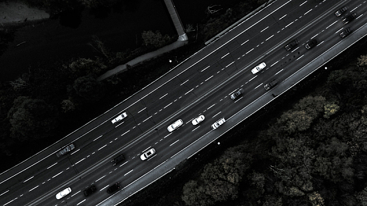 黑白有轨电车公路旅行