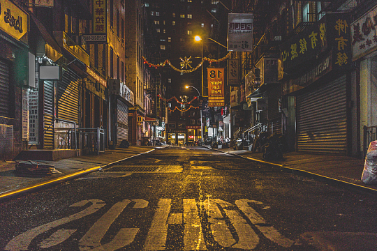 建筑道路街道城市黑暗