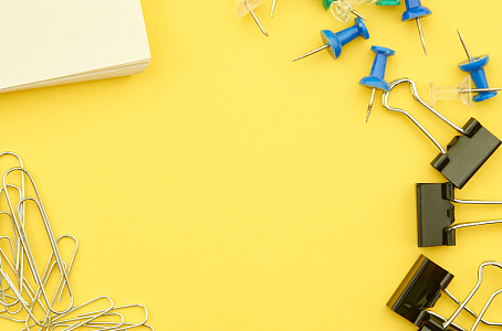 办公用品背景别针摄影