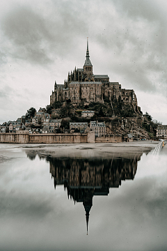 水面建筑倒影摄影