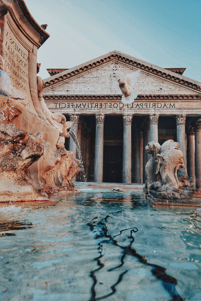 罗马喷泉雕像白鸽