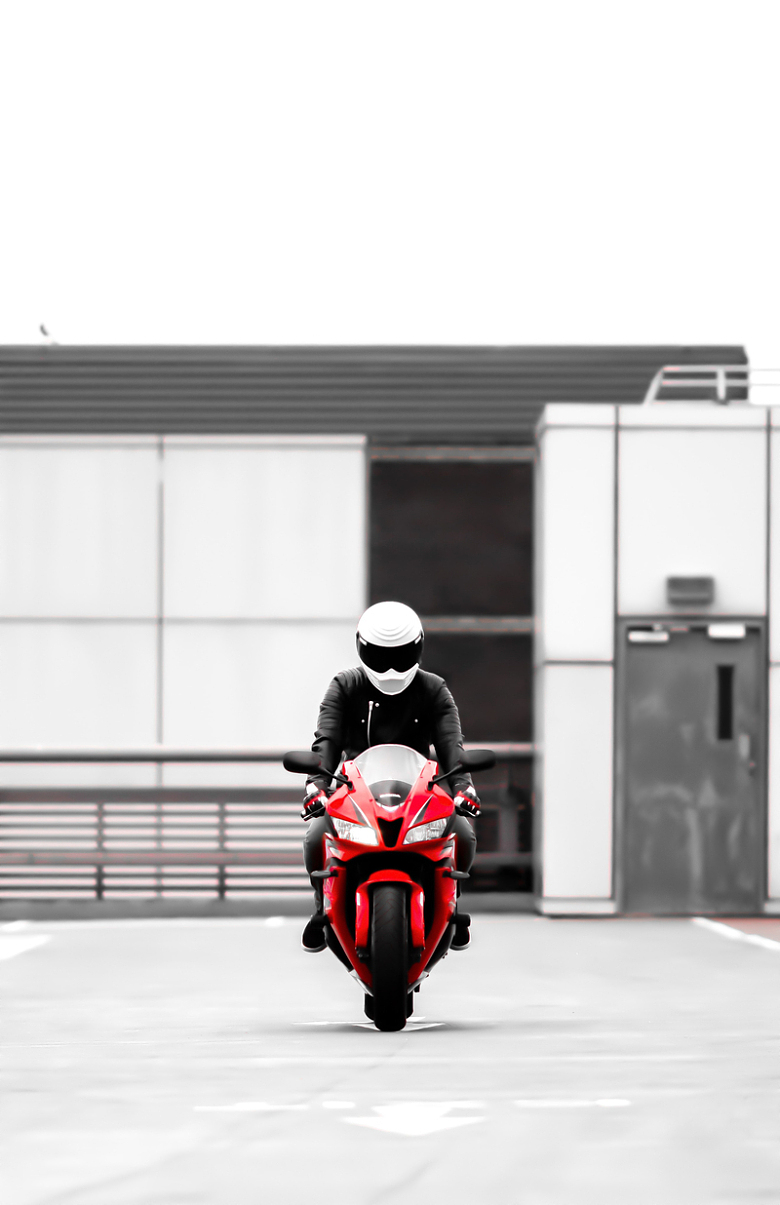 红色摩托车骑手摄影
