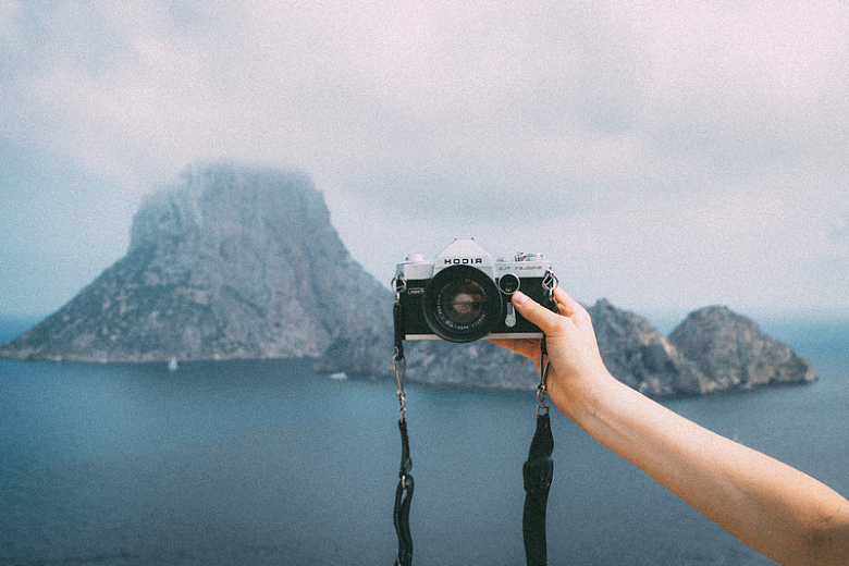 单反相机镜头自拍手臂海岛