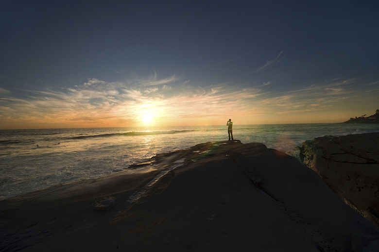 旅行海洋黎明人像摄影图自然景观