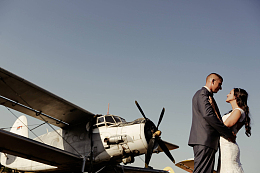 飞机新郎螺旋桨新娘发动机双翼