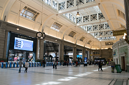车站地铁站行人室内